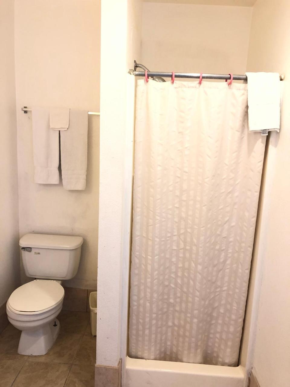 Deluxe Inn Motel Sparks Luaran gambar